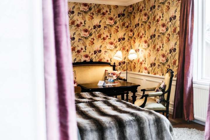 Room 5 of 35