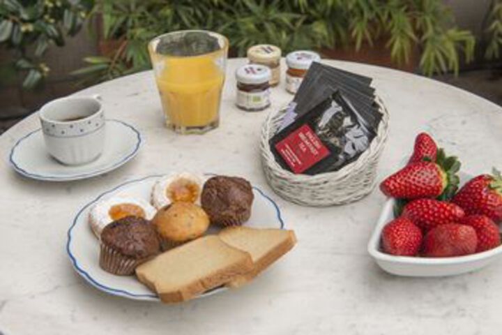 Breakfast/Coffee Service 5 of 27