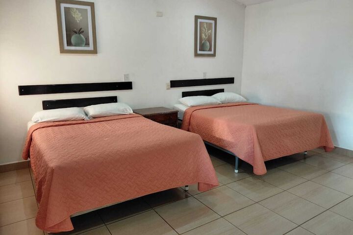 Room 8 of 19