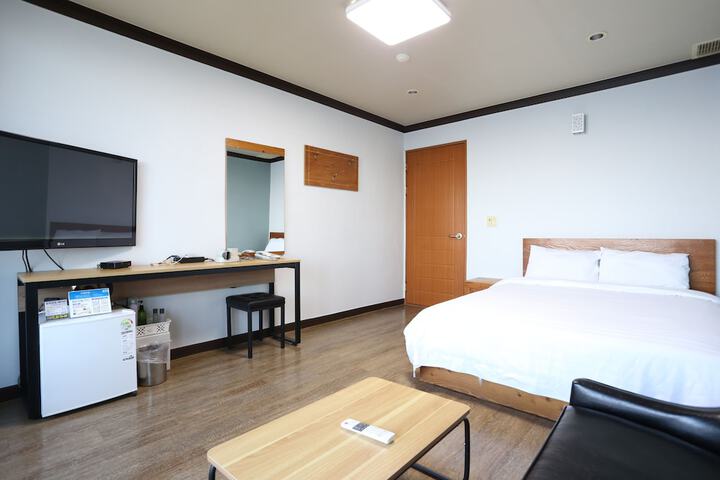 Room 17 of 51