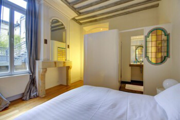 Room 15 of 17