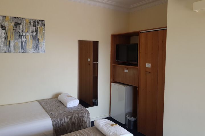 Room 2 of 26