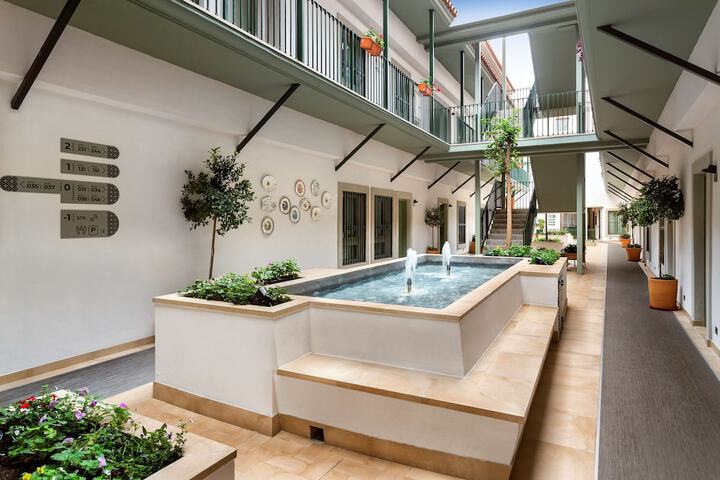 Pool 42 of 77