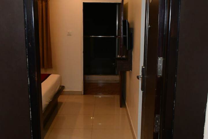 Room 33 of 55
