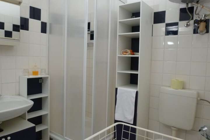 Room 89 of 108