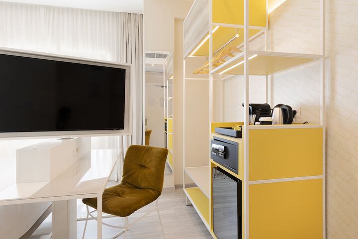 Room 18 of 47