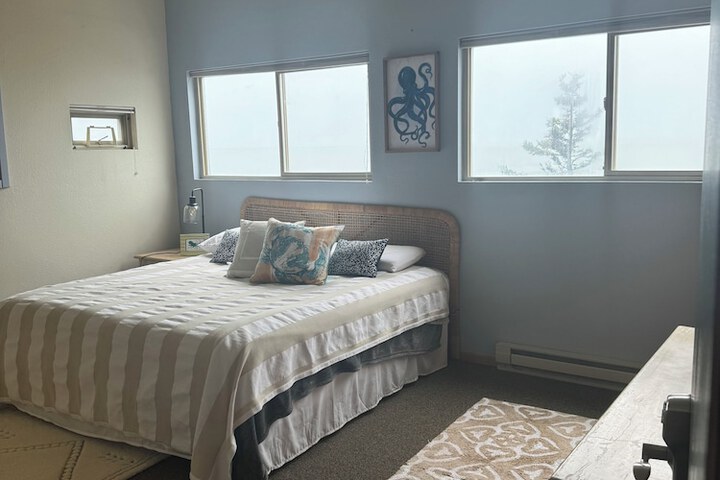 Room 12 of 43