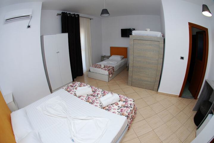 Room 21 of 131