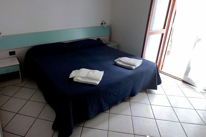 Room 16 of 17