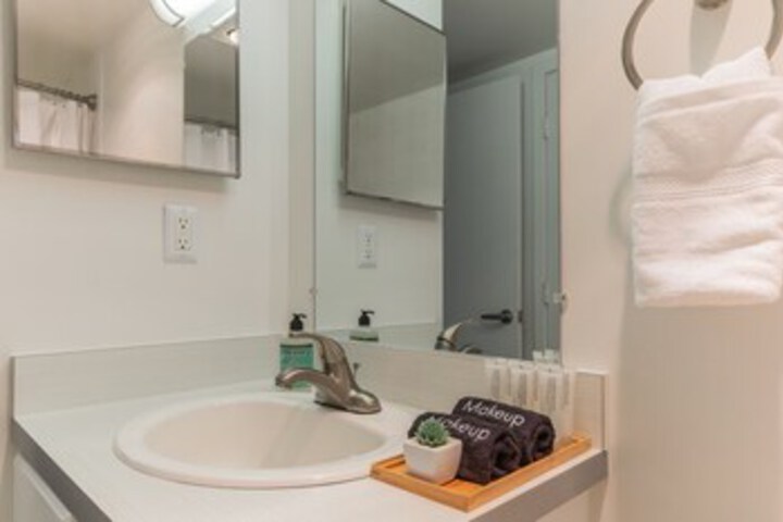 Room 52 of 307