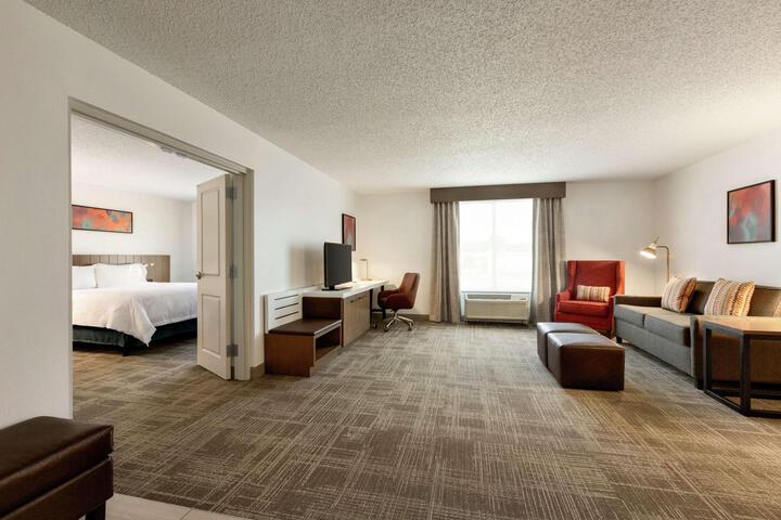 1 King Bed Junior Suite (4 of 5)