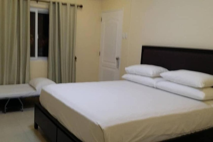 Room 12 of 68