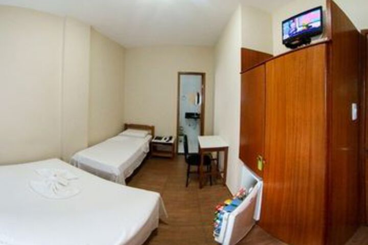 Room 16 of 30