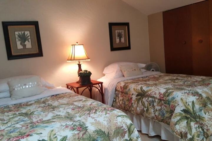 Room 8 of 25