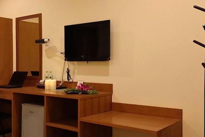 Room 7 of 24