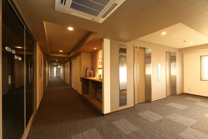 Ballroom/Hall 29 of 36
