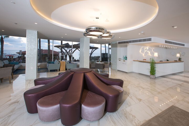 Business Center 30 of 46