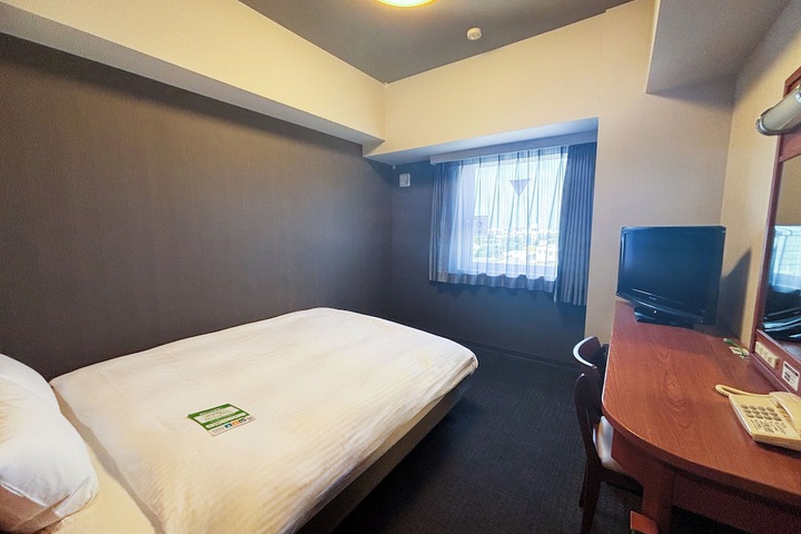 Room 9 of 26