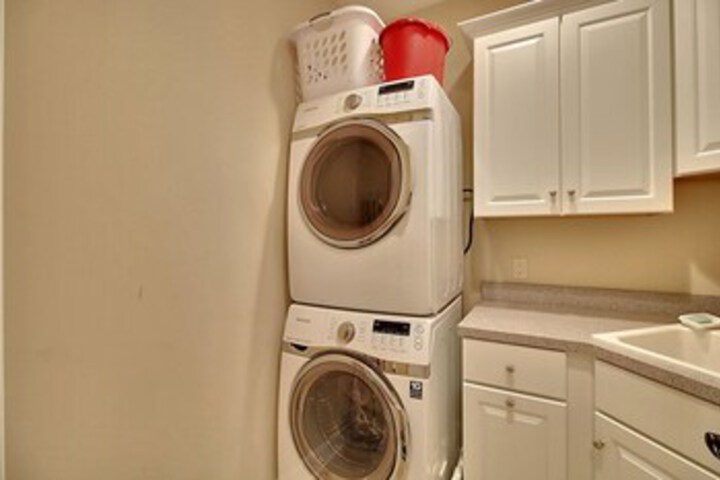 Laundry 11 of 27