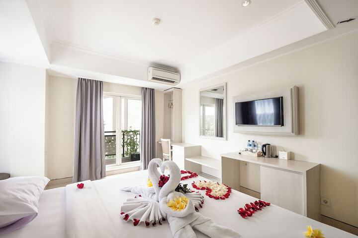 Room 10 of 83