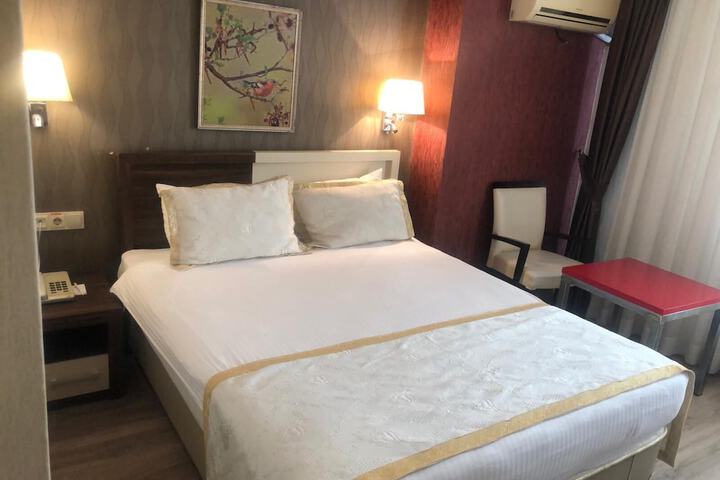 Room 12 of 49