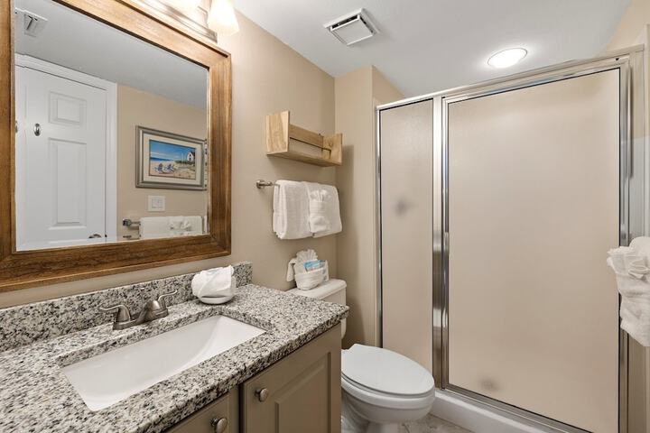 Room 12 of 28
