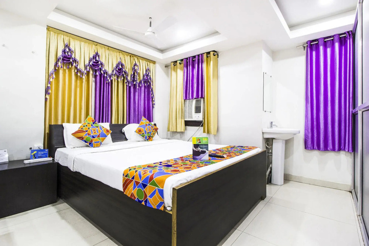 Room 15 of 24