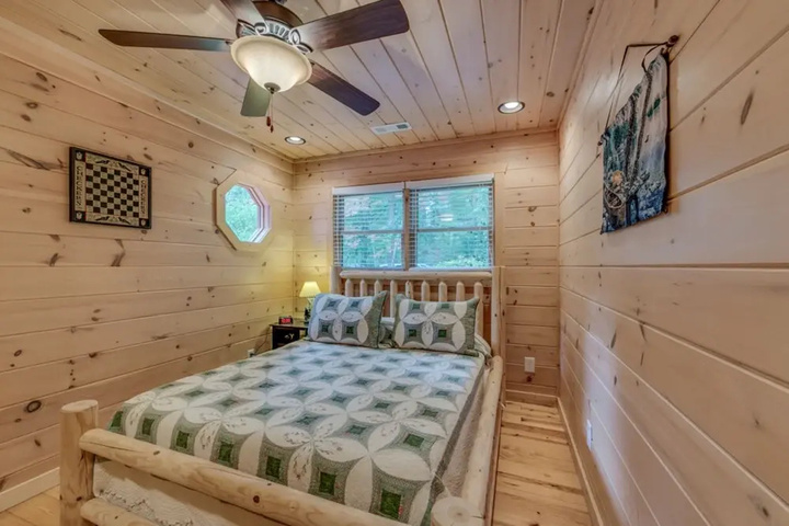 Room 2 of 21