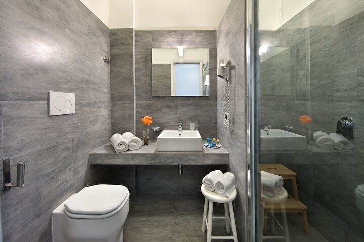 Room 44 of 71