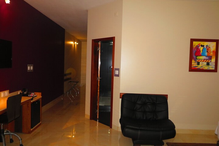 Room 17 of 49