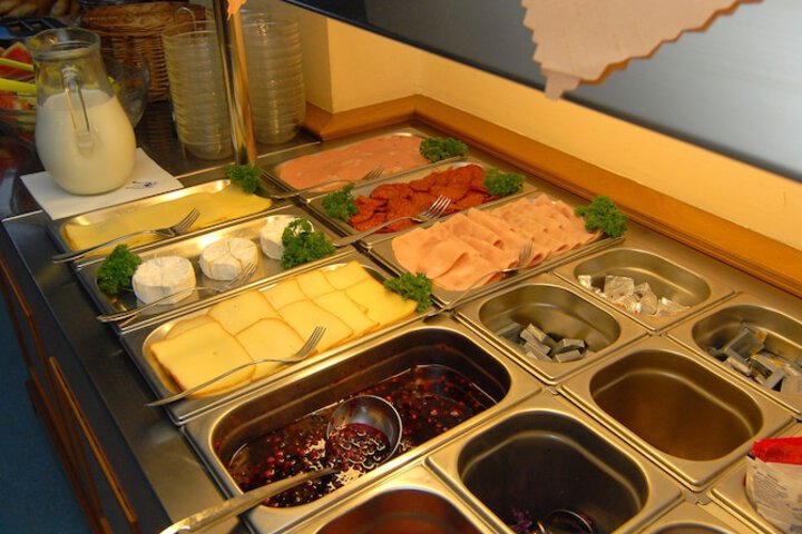 Breakfast/Coffee Service 72 of 101