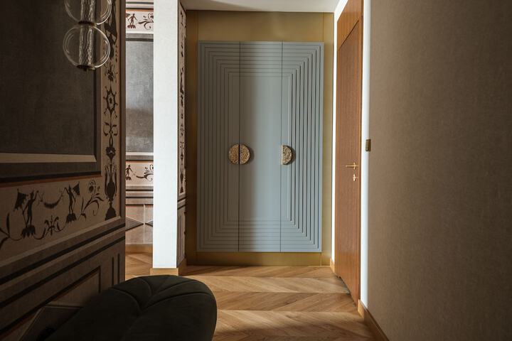 Room 49 of 90