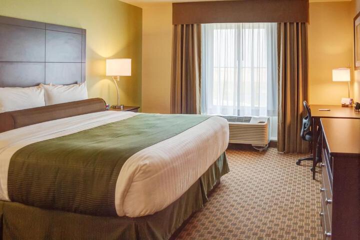 Double Accessible King Size Bed (2 of 2)