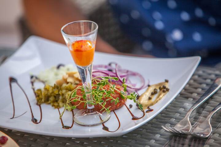 Dining 86 of 132