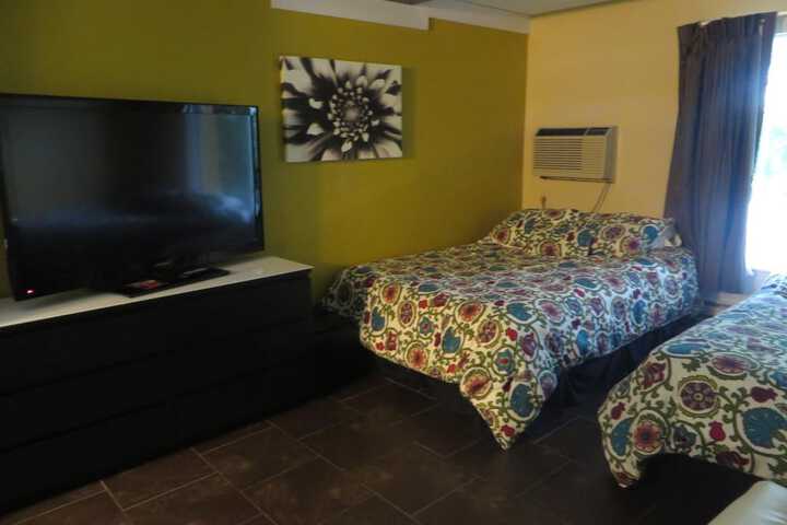 Room 33 of 58