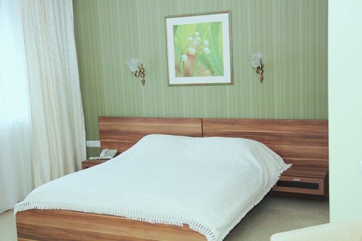 Room 11 of 66