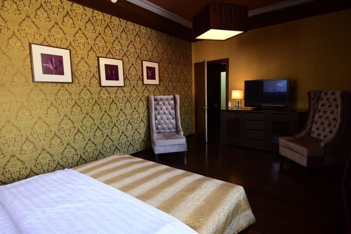 Room 23 of 69