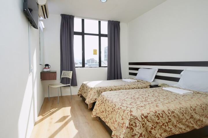 Room 20 of 68