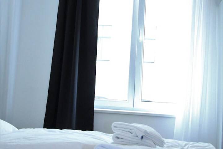 Room 5 of 27