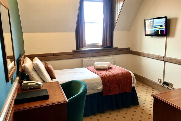 Room 32 of 109