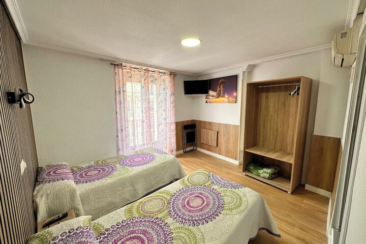 Room 9 of 43