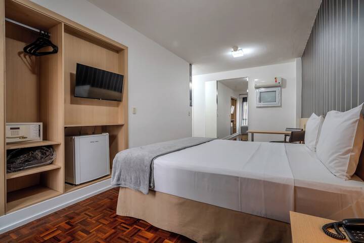 Room 8 of 46