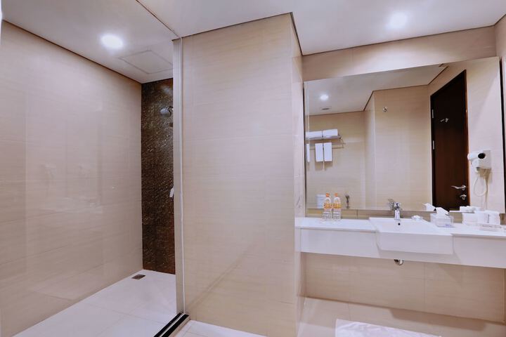 Room 15 of 35