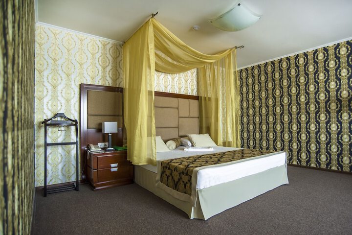 Room 14 of 88