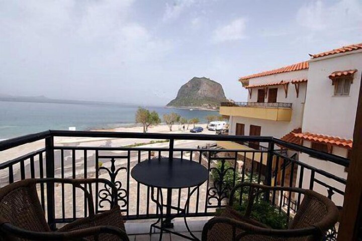 Terrace/Patio 17 of 27