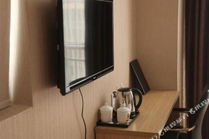 super hotel