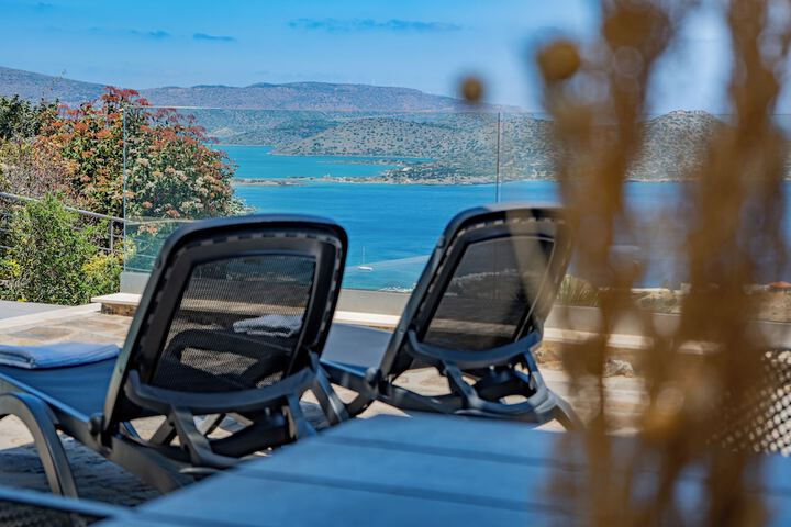 Sundeck 115 of 137