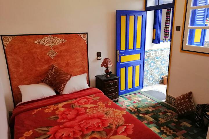 Room 5 of 32