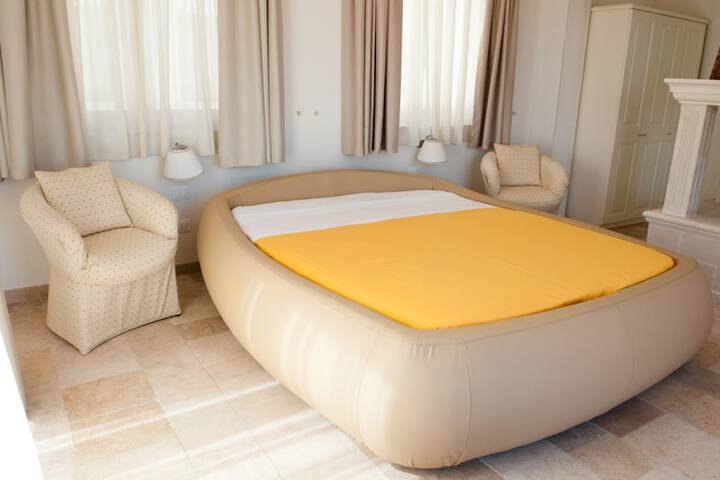Room 10 of 65