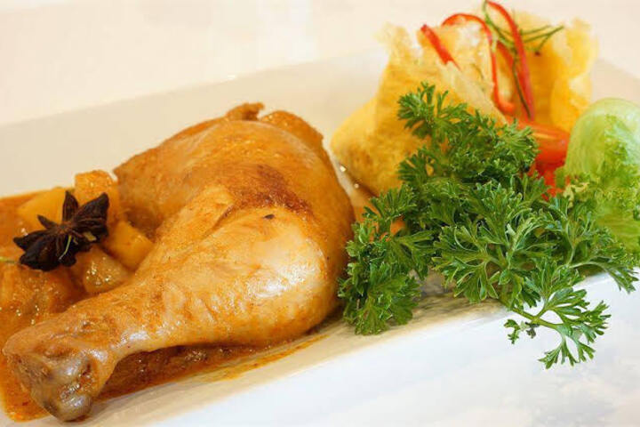 EXPRESSOTEL BY PLOENCHIT
